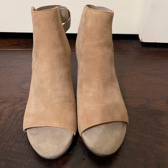 Kenneth Cole Reaction Booties - Picture 2 of 6
